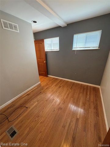 28813 Armanda Drive, Warren, MI 48088