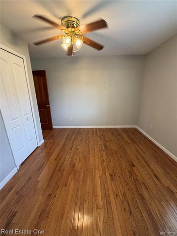 28813 Armanda Drive, Warren, MI 48088