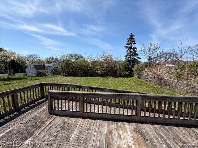 28813 Armanda Drive, Warren, MI 48088