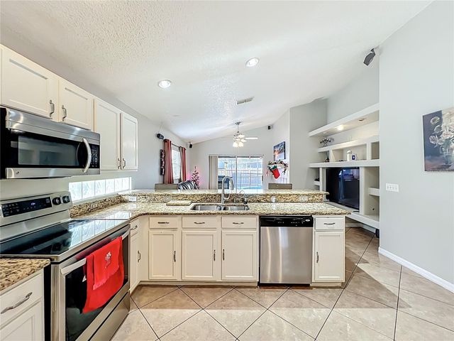 14826 LADY VICTORIA BOULEVARD, Orlando, FL 32826