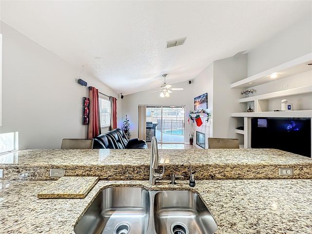 14826 LADY VICTORIA BOULEVARD, Orlando, FL 32826