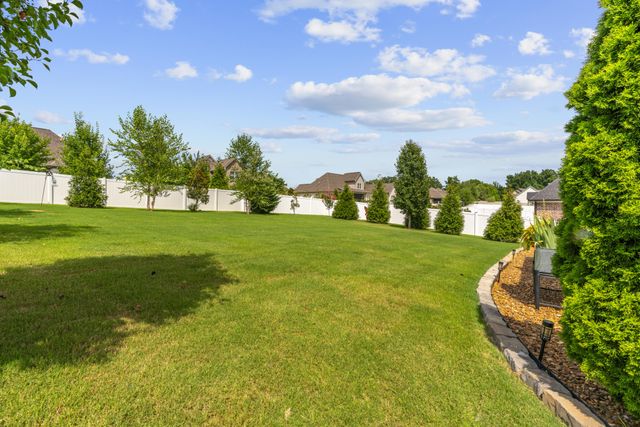 201 Ivie Ln, Lebanon, TN 37087