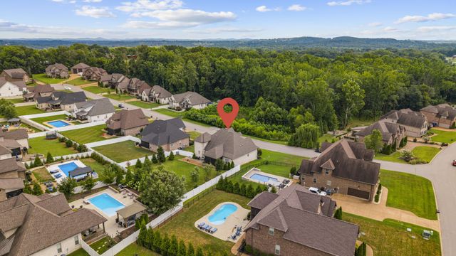 201 Ivie Ln, Lebanon, TN 37087