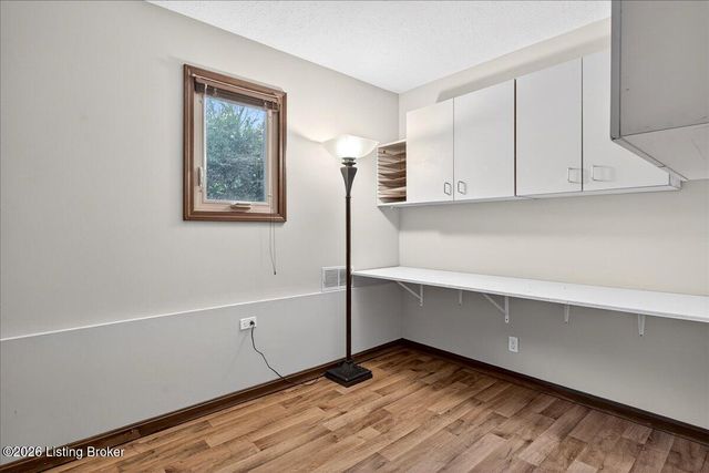 3502 Maple Leaf Dr, La Grange, KY 40031