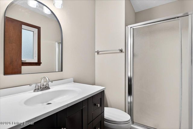 3502 Maple Leaf Dr, La Grange, KY 40031