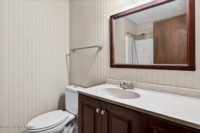 3502 Maple Leaf Dr, La Grange, KY 40031