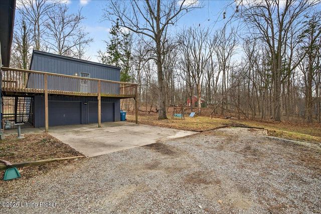 3502 Maple Leaf Dr, La Grange, KY 40031