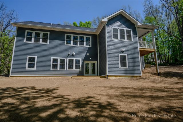 8828 Division Avenue, Byron Center, MI 49315