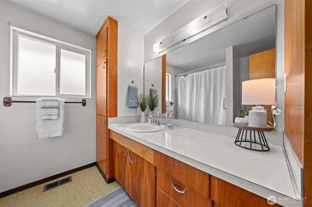 27405 Retreat Kanasket Road SE, Ravensdale, WA 98051
