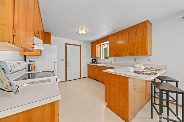 27405 Retreat Kanasket Road SE, Ravensdale, WA 98051