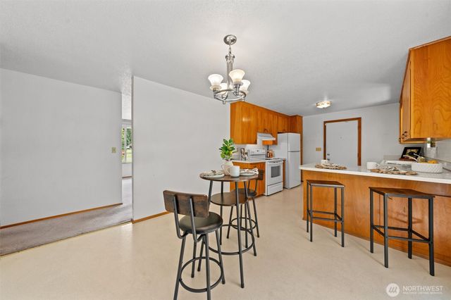 27405 Retreat Kanasket Road SE, Ravensdale, WA 98051
