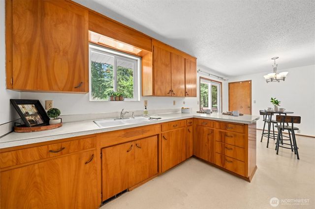 27405 Retreat Kanasket Road SE, Ravensdale, WA 98051