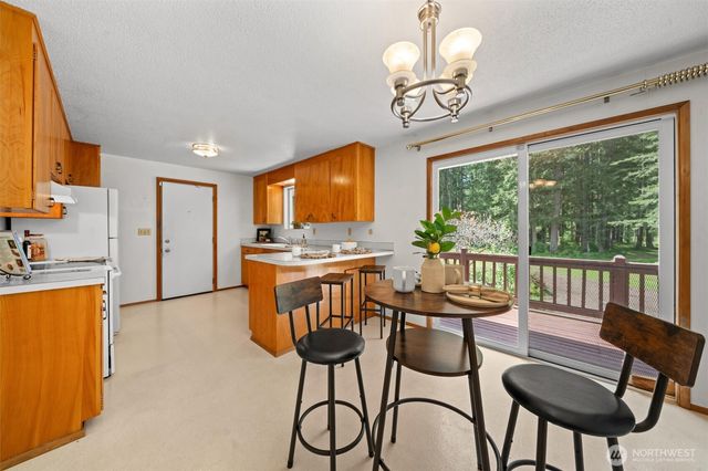 27405 Retreat Kanasket Road SE, Ravensdale, WA 98051