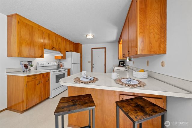 27405 Retreat Kanasket Road SE, Ravensdale, WA 98051