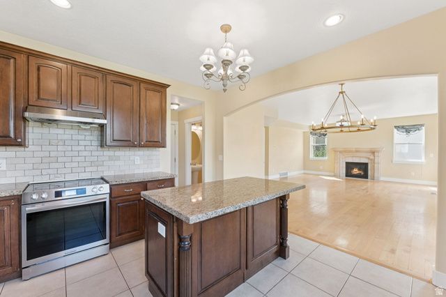 2886 N DESERT FOREST LN, Lehi, UT 84043
