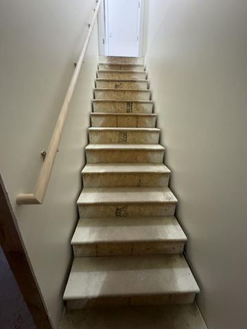82 Prince William Court, La Porte, IN 46350