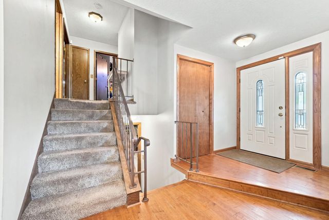 6600 Stratford Road, Woodbury, MN 55125