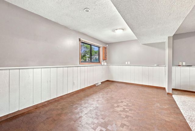 6600 Stratford Road, Woodbury, MN 55125
