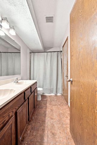 6600 Stratford Road, Woodbury, MN 55125
