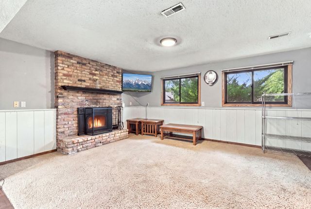 6600 Stratford Road, Woodbury, MN 55125