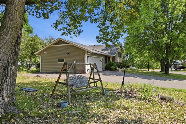 6600 Stratford Road, Woodbury, MN 55125