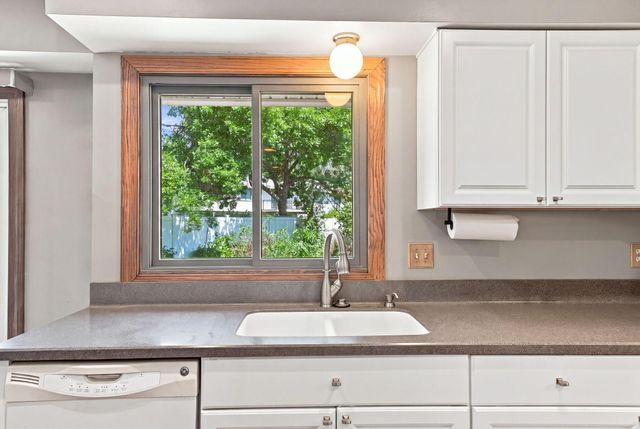 6600 Stratford Road, Woodbury, MN 55125