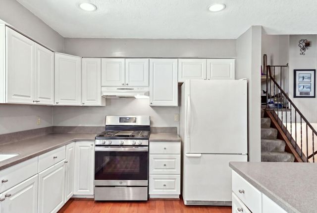 6600 Stratford Road, Woodbury, MN 55125