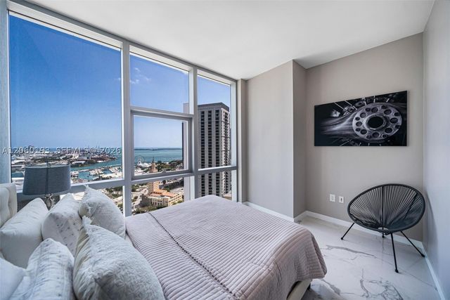 851 NE 1st Ave 2911, Miami, FL 33132