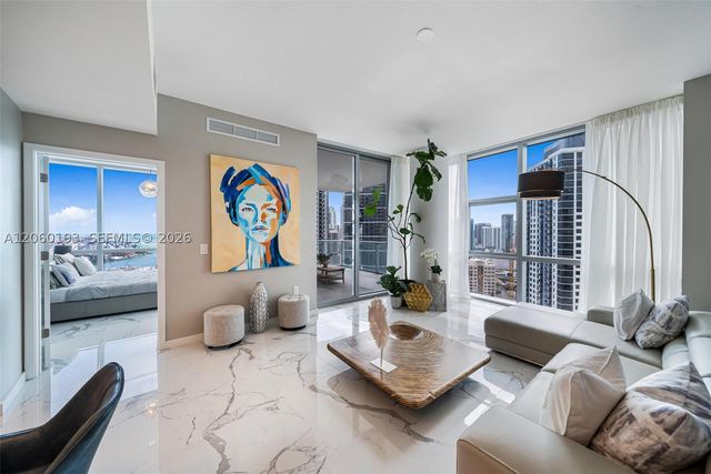 851 NE 1st Ave 2911, Miami, FL 33132