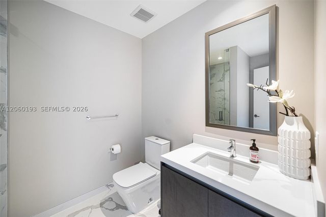 851 NE 1st Ave 2911, Miami, FL 33132