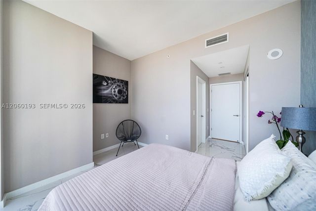 851 NE 1st Ave 2911, Miami, FL 33132
