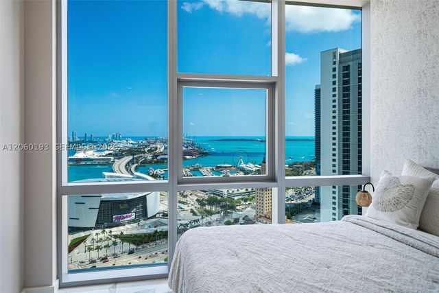 851 NE 1st Ave 2911, Miami, FL 33132