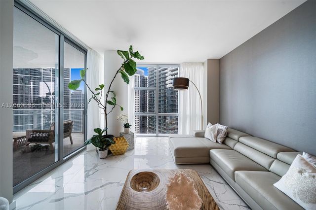 851 NE 1st Ave 2911, Miami, FL 33132