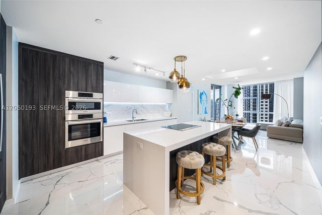 851 NE 1st Ave 2911, Miami, FL 33132