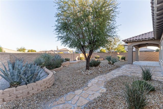 7312 Pinfeather Way, North Las Vegas, NV 89084