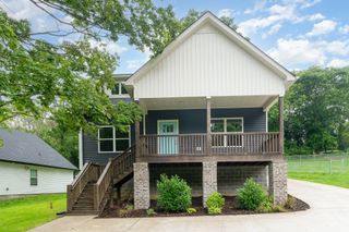 1120 Taylor Town Rd, White Bluff, TN 37187