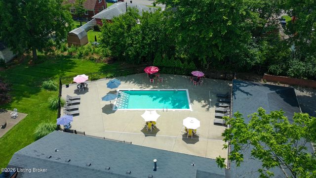 705 Donard Park Ave, Louisville, KY 40218