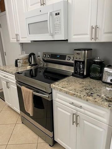 716 DOMINGUEZ DRIVE, Lady Lake, FL 32159