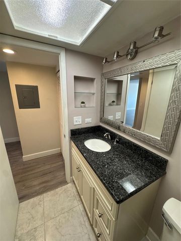 2593 COUNTRYSIDE BOULEVARD 7211, Clearwater, FL 33761