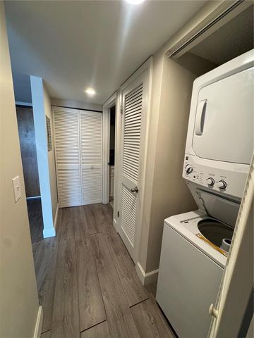 2593 COUNTRYSIDE BOULEVARD 7211, Clearwater, FL 33761