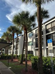 2593 COUNTRYSIDE BOULEVARD 7211, Clearwater, FL 33761