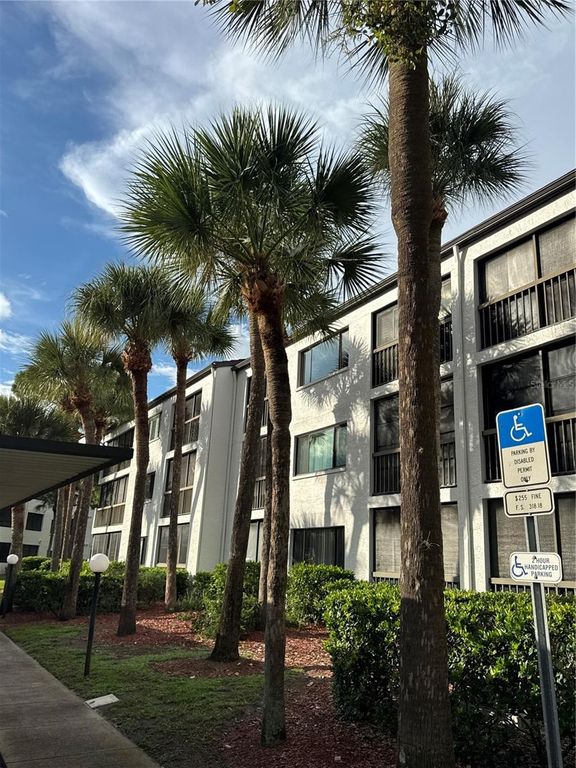 2593 COUNTRYSIDE BOULEVARD 7211, Clearwater, FL 33761