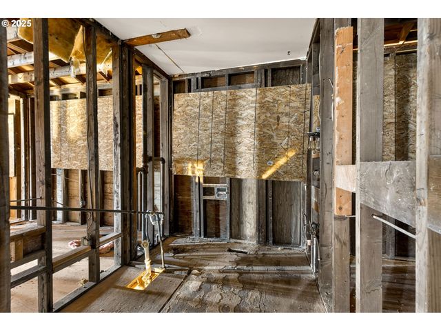 7827 N DENVER Ave, Portland, OR 97217