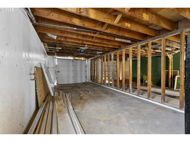 7827 N DENVER Ave, Portland, OR 97217