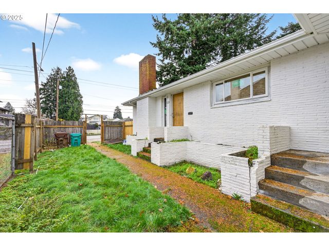 7827 N DENVER Ave, Portland, OR 97217