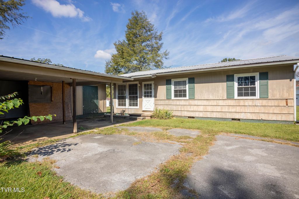 11 Crest Drive, Greeneville, TN 37745