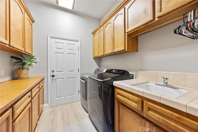 12614 Clay Creek Court, Bakersfield, CA 93312