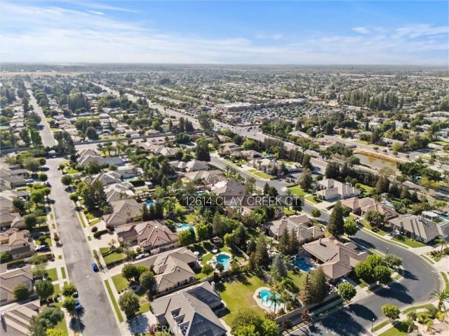 12614 Clay Creek Court, Bakersfield, CA 93312