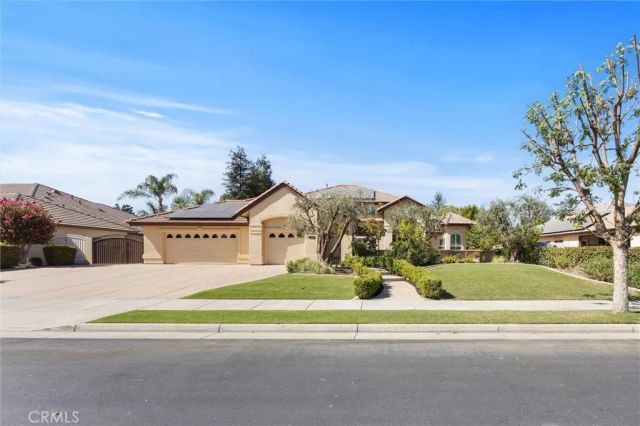 12614 Clay Creek Court, Bakersfield, CA 93312