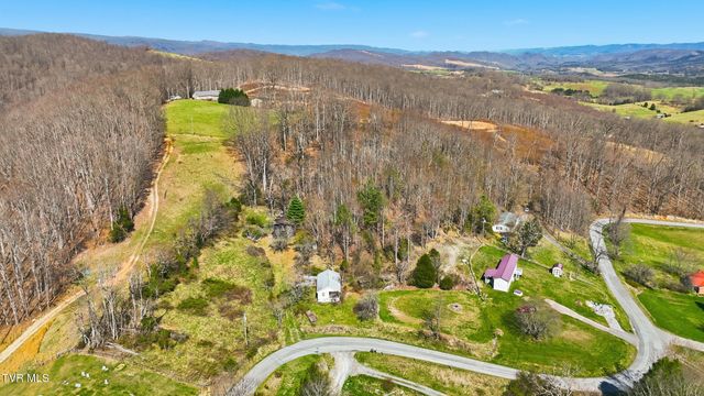 486 Cloud High Road, Duffield, VA 24244